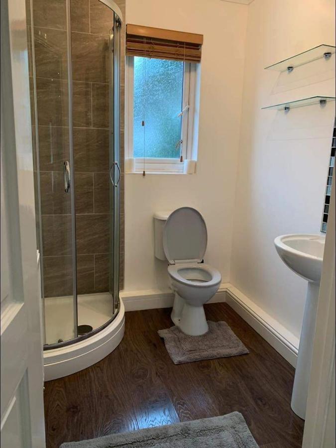 Tides Reach - 3 Bedroom Holiday Home - Llanreath - Pembroke Dock Exteriör bild